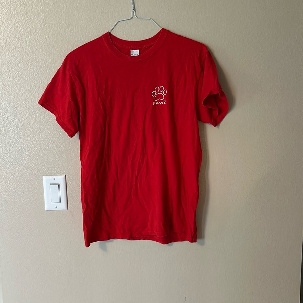 Red paws Tee